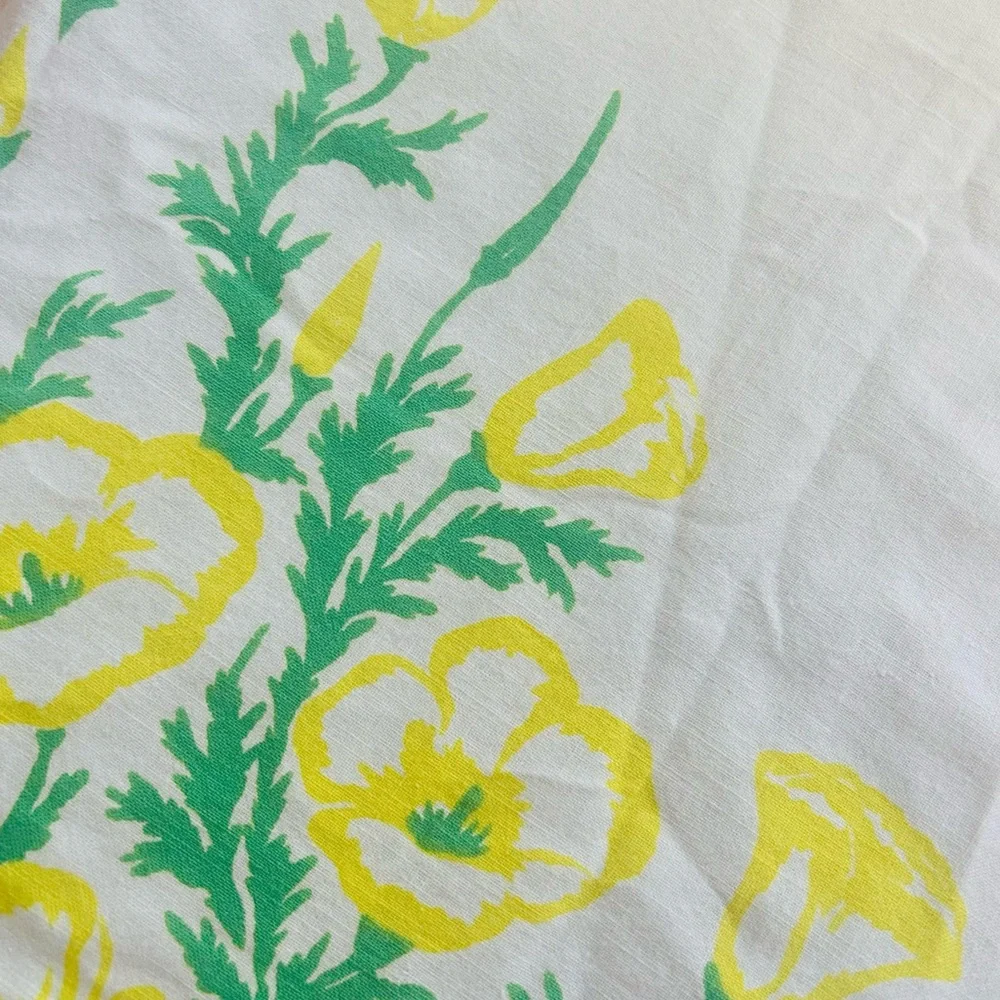Vintage cotton tablecloth Excellent condition Bright yellow flowers, green stems